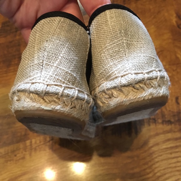 Vera Wang sparkle flats rhinestones - Picture 4 of 5